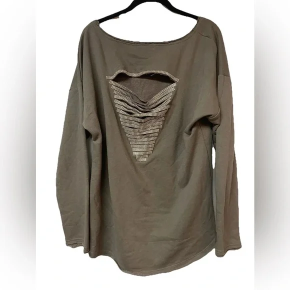 NWT Boutique Open Back Crystal Embellished Sweatshirt Sweater Olive Size L - Picture 10 of 10